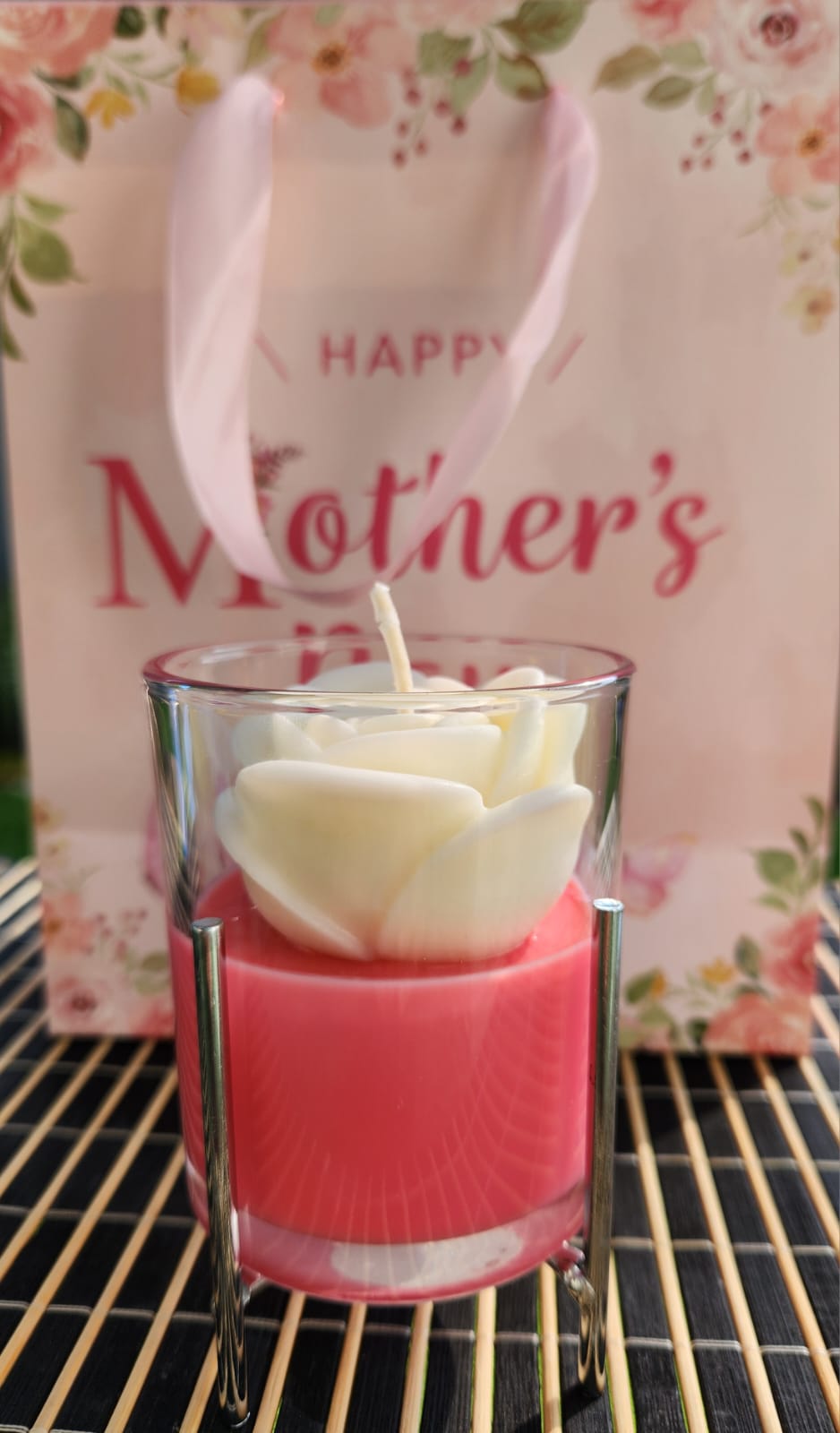 Vela Rosa Artesanal en vaso ángulo 1